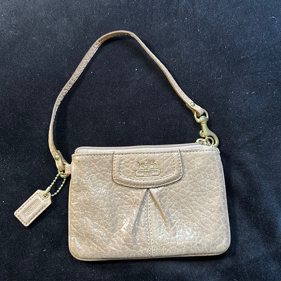 Coach Handbags - Lightly Used Coach Champagne Gold Wrislet